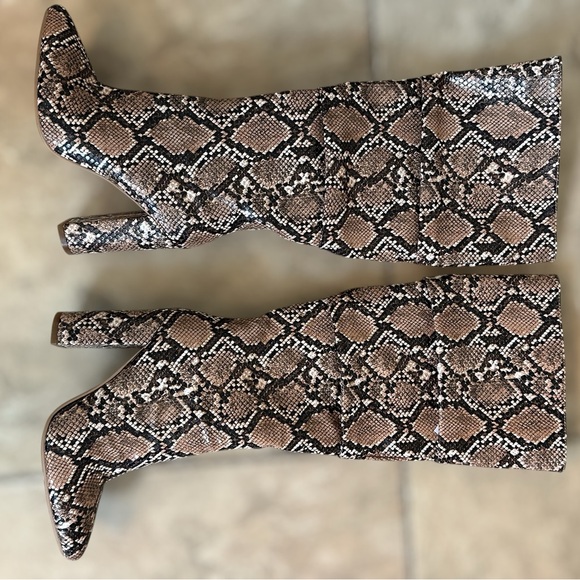 Wet Kiss Snakeskin Pattern Knee-High Boots - Picture 8 of 8